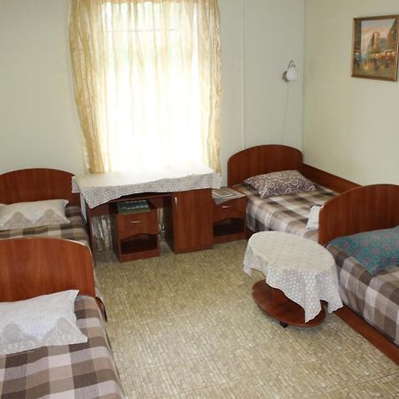 Мини-Отель Боярка Boyarka Buitenkant foto